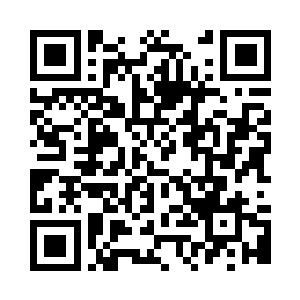 两个都是一袭白衣的人互相看着对方二维码生成