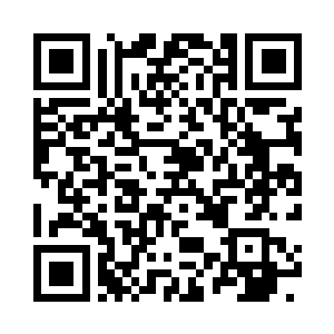 两人在看见对方的瞬间都拧了拧眉毛二维码生成