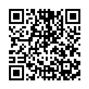 两人在美丽大方的礼仪小姐的引导下二维码生成