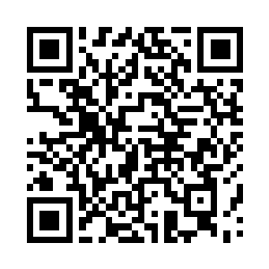 两人就这么在夕阳西下里面对面站在海水里二维码生成