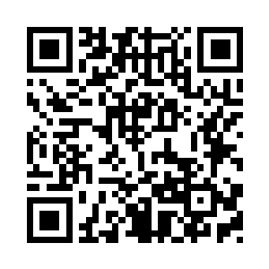 两位官员正在皇宫门外小声地议论着二维码生成