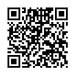 两位幕僚先生正在书房里面整理书籍二维码生成