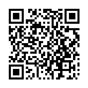 两具异性身子就这样意外地紧紧抱在了一起二维码生成