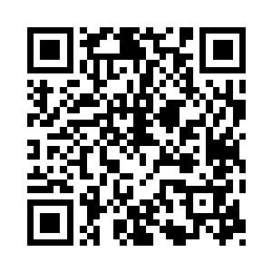 两掌各自在空中划出一道玄奥至极的轨迹二维码生成