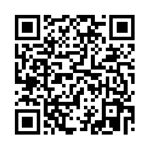 严默忍着把大衣砸回对方脸上的冲动二维码生成