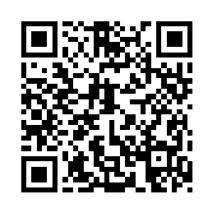 个别人更是似乎有点嫌手上的猎枪太沉了二维码生成