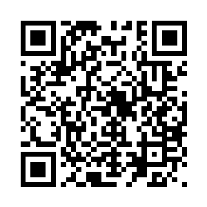 中午在食堂碰到赵世宁和几个队友一起吃饭二维码生成