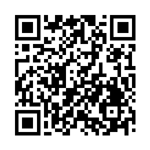 中年男子抬手将生命泉水朝着夜染扔去二维码生成