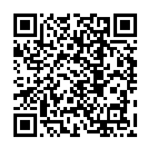 中间还要经过许多的优化与解决许多更加实际的问题一样二维码生成