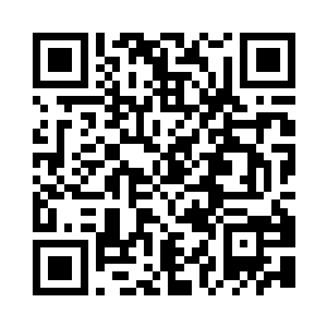 为首的参将在马背上抱拳行军礼报履历二维码生成