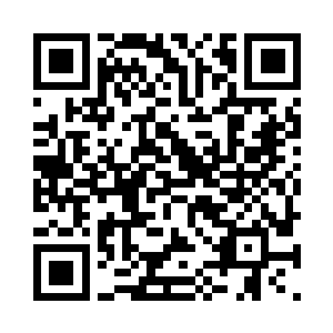 为首的男子脸色青一阵红一阵的变幻了一会二维码生成