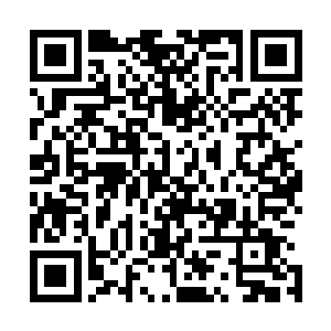 主控室里最中央坐着的男人自然是奥利维亚・奥古斯都准将二维码生成