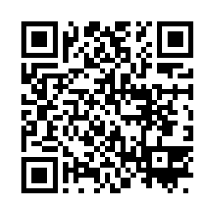 举在空中的那双鞋子却在窗子透进来的灯光里二维码生成