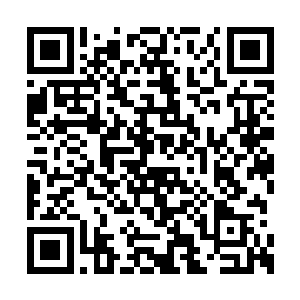 乌云接着重新看向刚才正向他禀告明郁行踪之人二维码生成