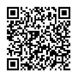 乌灵跟他说了声照顾下屋里的龙野便走出了院子二维码生成