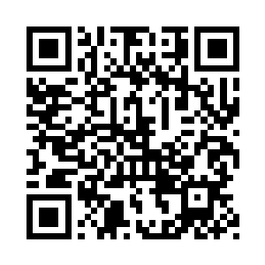 九人不约而同的打开手臂上的智脑二维码生成