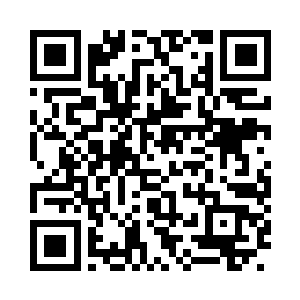 也不知道什么时候围绕着她的脖颈转了几圈二维码生成