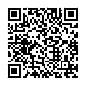 也就是说在他得到那个黑色剑尖的两年后他就失去了意识二维码生成