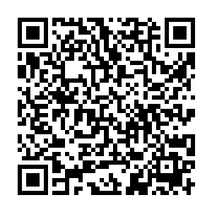 也就是这座神庙大门上那个由三个天平组成的奇怪的三角形的符号二维码生成