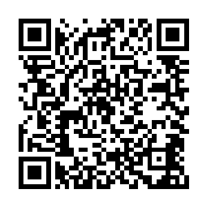 也是又让让他在保密条令上面签署了自己的名字二维码生成