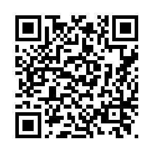 也让她所有的小动作都被他一览无余二维码生成