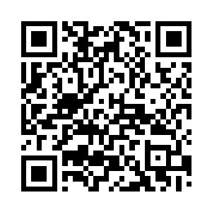 也许她唯一能做的就是离开这两个男人二维码生成