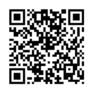 书染却拿着一封帖子从抄手游廊上走过来二维码生成
