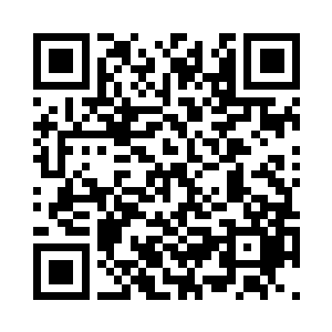 于是在距离小湖营地五百里远的地方二维码生成