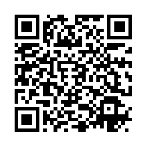 于是当她将睡裙从脚撩到头顶的时候二维码生成