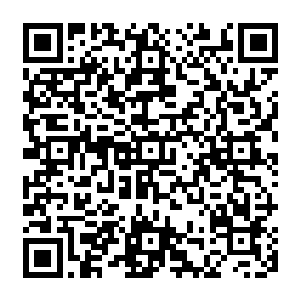 于是那些悬浮在二次元空间里的那些东西就仿佛是江少游手指间拈着的一枚枚棋子似的二维码生成