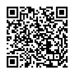 于是默默地拿着叶澈送给她准备给阮子玥道歉的礼物下了车二维码生成