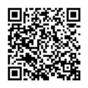 云峥面对一桌子的残羹胸中的烦躁之气几乎无法遏制二维码生成