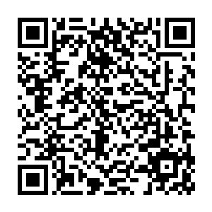 亚兰大巫和裘恩族长等人亲自把严默和原战几个送到了神殿后门处二维码生成