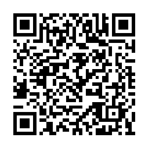 仅接着又是一道蓝色的光芒从七彩光芒之中射出二维码生成