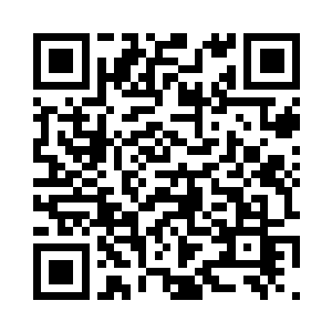 从中庭洒落下来的天光扫除了部分暗沉的角落二维码生成