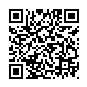 从储物袋中拿出一身纯白色的内衫二维码生成