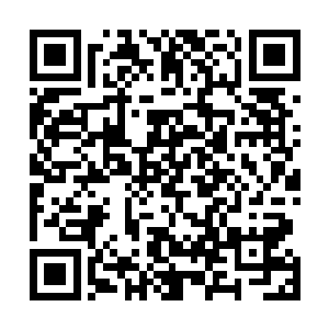 从周围不知道什么地方忽然之间蜂拥而上一片黑色的轿车二维码生成