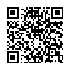 从四处的深坑和峭壁的坍塌可以看出二维码生成