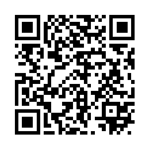 从圆点所在的位置和最初见到的巨人身形判断二维码生成