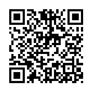 从奏章底下抽出张宏刚刚塞进去那本二维码生成