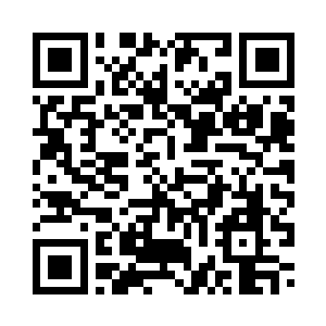 从她的位置刚好能看到芮阁的背影二维码生成