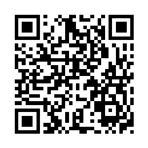 从房间的一边拿来当初放材料的黑色盒子二维码生成