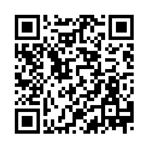 从空间戒指当中取出两枚中品魔晶二维码生成