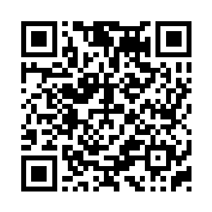 他一边若无其事地将一个储物袋塞到腰间二维码生成