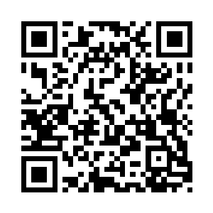 他们一家三口平淡幸福的生活在一起就醒了二维码生成