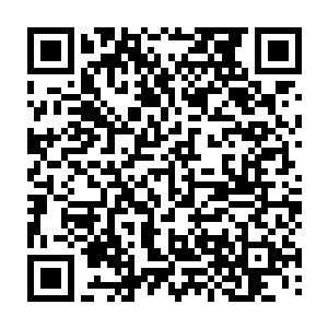 他们只需要用一些简短的疑问句或评论性语句和对手交流就行了……比如二维码生成