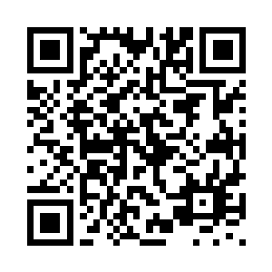 他们就尝试着用半桶水的英语沟通二维码生成