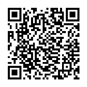 他们才明白原来临山镇政fǔ搞了半天推出来这两个年轻人糊二维码生成