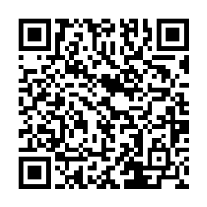 他们看到了三种强大无比的火焰正在不断的进行融合二维码生成