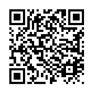 他们看到了这个突然间出现的人之后二维码生成